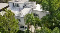 Tampa's #1 Rated Private 1 Acre Luxury Estate- Stunning Pool Spa-Best Location!