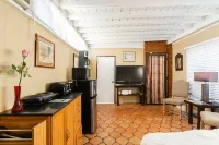 𖤓 Sunset Studio, In The Heart Of Point Loma 𖤓