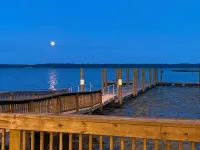 Quantico Bungalow Marine Graduations FBI HQ Marines Potomac River Getaway