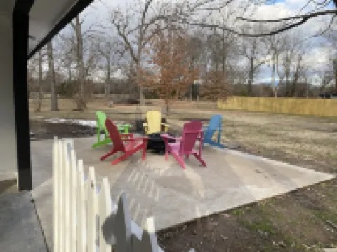 Remodeled country home w/firepit, super close to great hiking trails