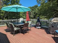 The Nest at Pigeon Cove: Modern farmhouse with all the comforts of home! Hotel a Rockport