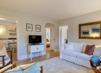Gorgeous Carriage House close to USNA, walk to stadium, free parking,  pets+kids