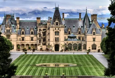 Fall is Calling!  Don't Wait to Book This Lake Junaluska Cottage!