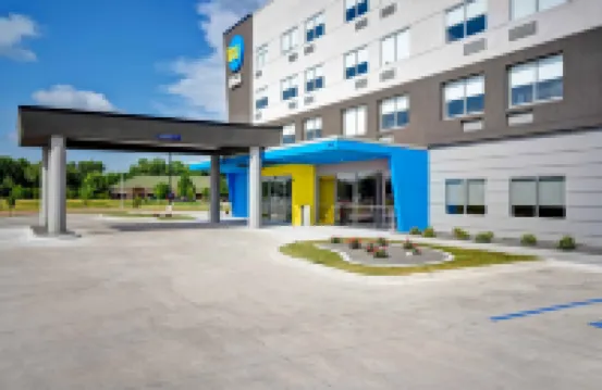 트루 바이 힐튼 노스 플랫  호텔