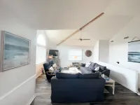 Beachside home in the heart of Duck, NC and walkable to the ocean!