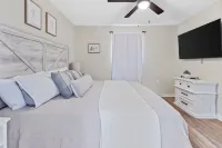 The Suite Spot 5 - minutes from casinos