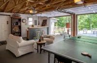 Cozy & Colorful Cabin at The Woods Resort (pet friendly Hoteles en Condado de Berkeley