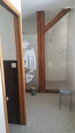 LE LYNX in a charming property in the heart of the Source-Bleue site Отели в г. Монперё