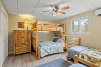 Chalet in Shanty Creek Resort - Skiing, Boating, Lakes, Golf, Hiking, Trails