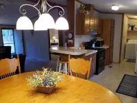 Clyde's- Easy Lake Access-Lots of Wildlife!