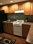 LOOK!! Condo 2 blocks off Parkway...pool...wifi...walk to island...beautiful