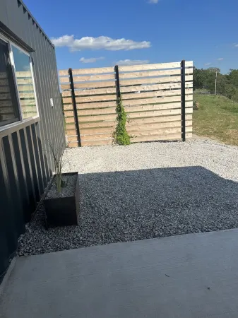 Unique Shipping Container Home with River View near Eureka Springs Отели в г. Carroll County