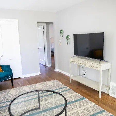 Cute Home, Newly Remodeled, Great Location!