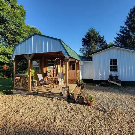 Newly transformed farm cottage off the beaten path!