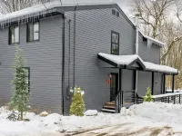New - Cozy Modern: Stunning Views,3 Mins Ski,BBQ,Fire Pit,Game Room,Walk to Town فنادق في ويندهام