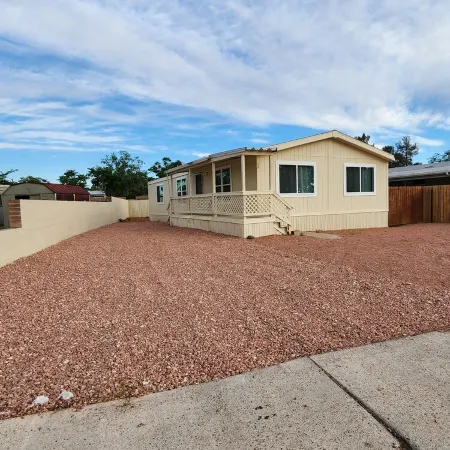 Red Mesa house