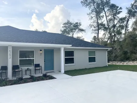 Doubletree Lodge II kingbed/firepit