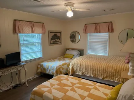 SPECTACULAR BEACH/OCEANVIEWS!!! PRIME LOCATION ON PALMETTO BLVD