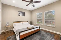 💰 23% OFF FUN PRIVATE Oasis. 2 KingSuites+SpaBaths, GoldenTee Arcade, YardGames🏡