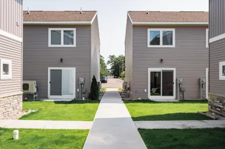 Brand New Modern and Cozy Townhouse On The Cusp Of Downtown Traverse City