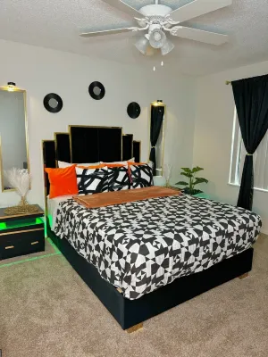 Cozy, Modern Two bedroom suite. HOME away from HOME Hotels near McNab Commons
