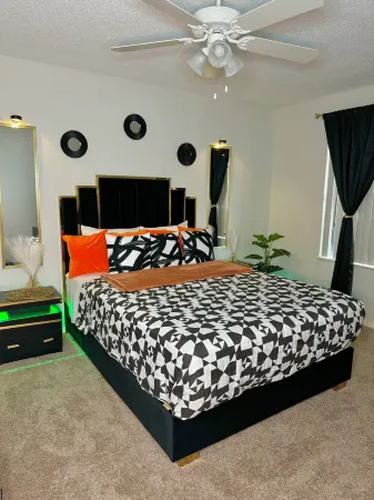 Cozy, Modern Two bedroom suite. HOME away from HOME