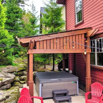 Bear Cub's Den – Relax in Luxury in The Sanctuary on Snowshoe's South Mountain