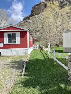 Views, Central AC, Location and Solitude - Homestays
