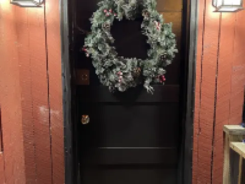 VT Cabin overlooking the West River and Village 倫敦德里酒店