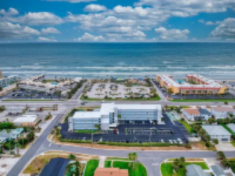 Beach Hideaway Nsb- Steps to the Beach