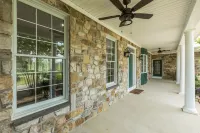 Gruner Bungalow at Otium Cellars