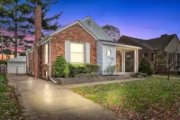 Perfect 2 Bedroom Retreat | The River Home Hotels near Marshalls