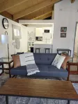 Cozy Apt close to the Catskill Park,Skiing, Hiking and more!