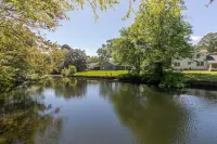 Charleston-area 3BR, Close to Beach or Downtown, Walk to Shem Creek