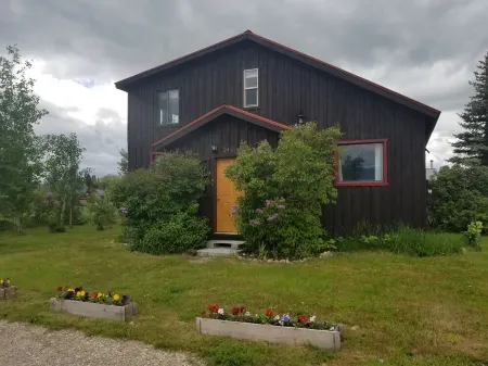 Unique and Spacious Artist's House 5 blocks from Main Street Отели в г. Дригс