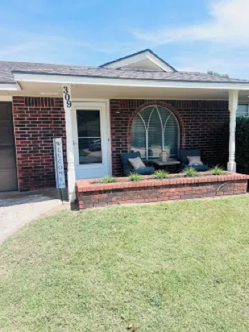 COZY 2Bedroom/1Bath Duplex