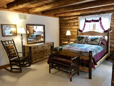 Large Log Cabin On 12 Private Acres With Fishing Pond Near Mohican State Park