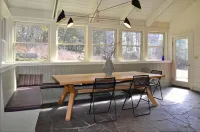 HUGE KITCHEN 4 Private Acres, 7 Min to Town, WiFi, AC, Fireplace