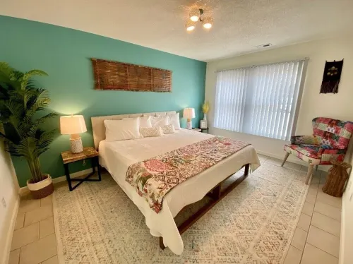 Great First Floor Condo!