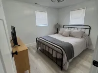 Cozy lake front house with dock on Lake Tillery Hotels in Stanly County