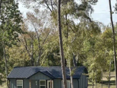 Newly constructed waterfront cabin C1 with pond and Trinity River views Hotels in Trinity County