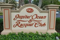 40% OFF APRIL Jupiter Beach Getaway 2 Hotels near DuBois Park