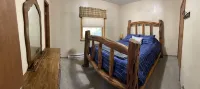 Arrowhead Sanctuary!! Beautiful Cabin! Deck with Fire Pit & Incredible Views!