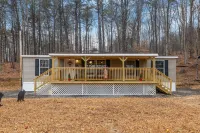 Hilltop Hideaway
