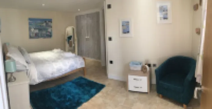 Luxurious Cornish Holiday let, 4 min stroll to Pentewan beach, village setting.