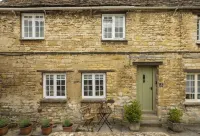 Beautiful Historic High Street Cottage in Burford