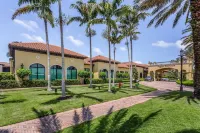 Lazy River, 4 Pools, 5th Ave Resort, Your Personal Oasis, Walk to 5th Ave shops