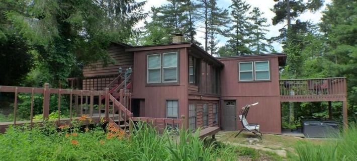 Hocking Hills Cottage with beautiful pond Hotels in Hocking County