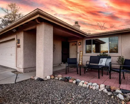 AZ Wine Country Retreat - Desert Views + Hot Tub! Hotels in Cottonwood-Verde Village