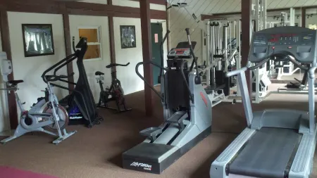 Summit Condo by Eagle Lodge Отели в г. Маммот-Лейкс